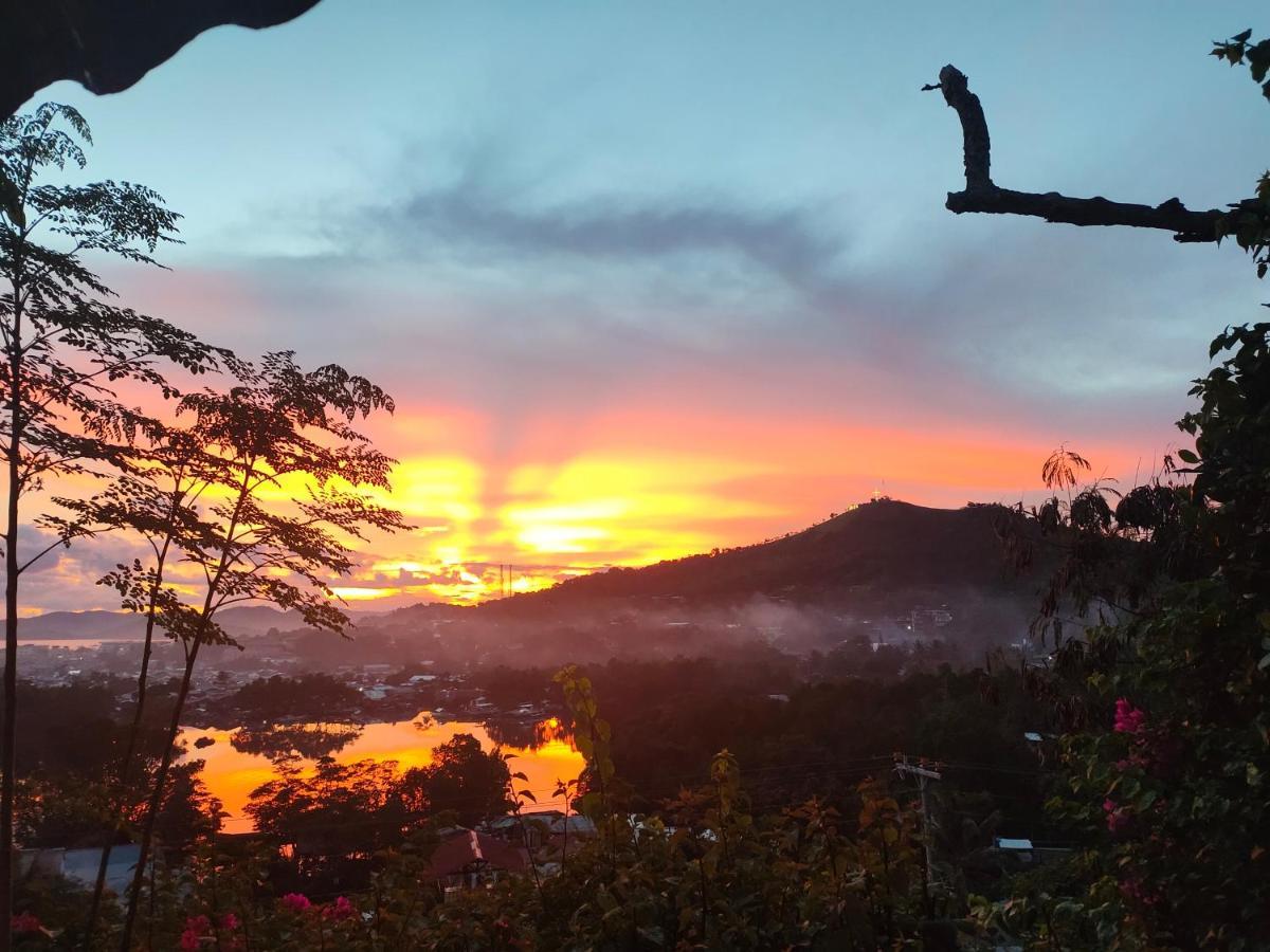 Purple Homestay Hillside Coron Dış mekan fotoğraf